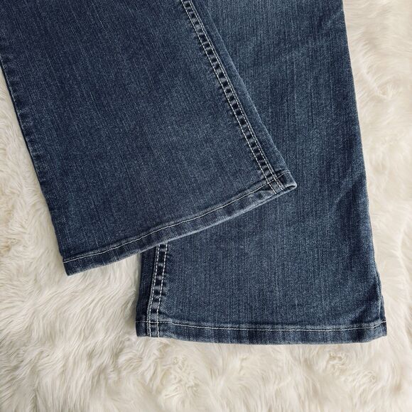 Wrangler Flared Jeans 15/16 (35x31) Blue Mid Rise Stretch Juniors Embellished - Picture 6 of 8